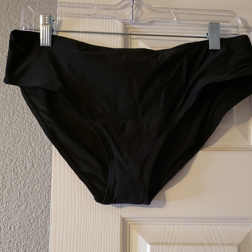 Chic Black Cheeky Bikini Bottoms